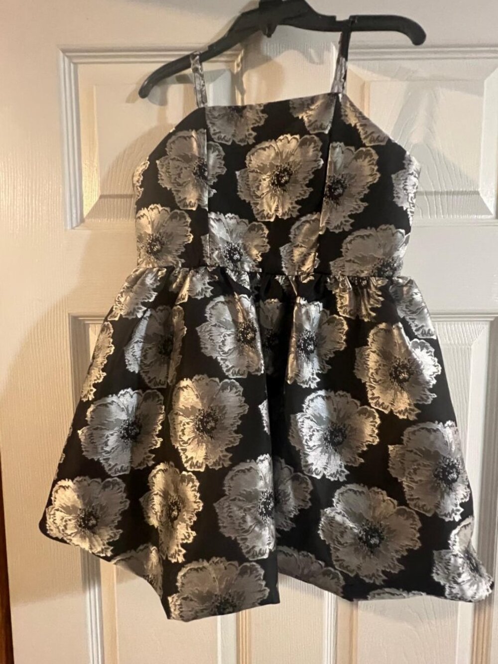 GB Girls Size 6 - Black and Silver
